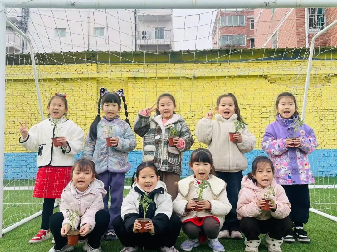 一禾龍源湖幼兒園植樹節主題活動